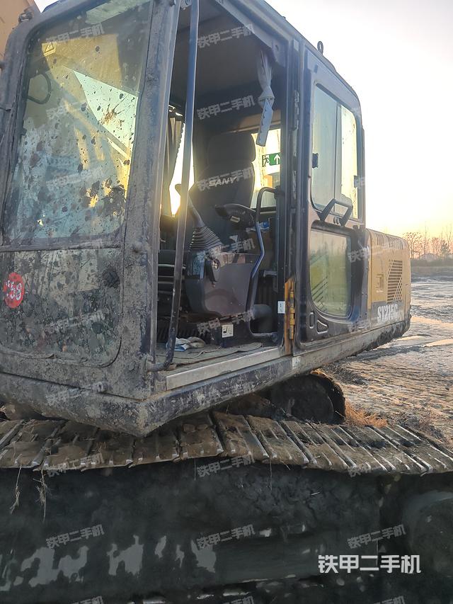 驾驶室整体（整机外观）