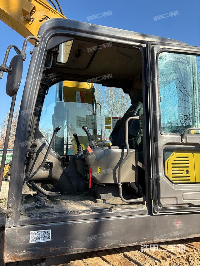 驾驶室整体（整机外观）