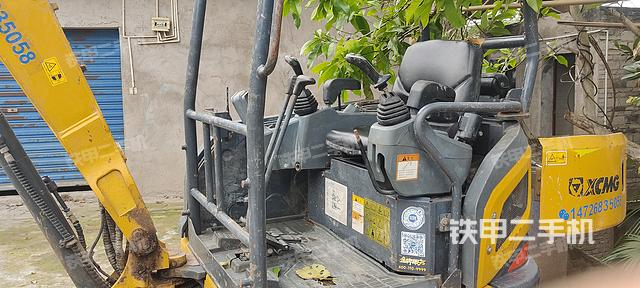 驾驶室整体（整机外观）