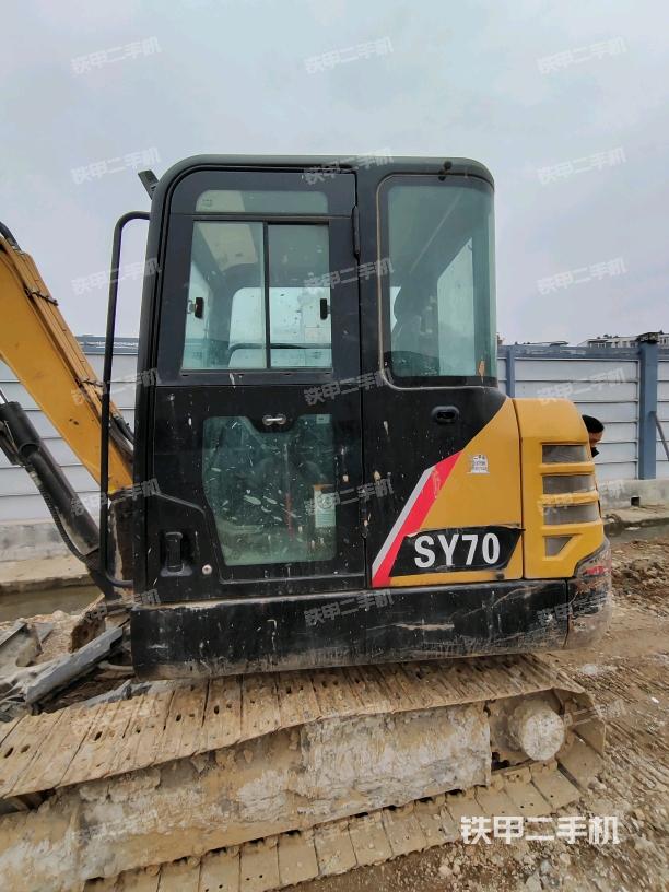 ?駕駛室正側(cè)（駕駛室部分）