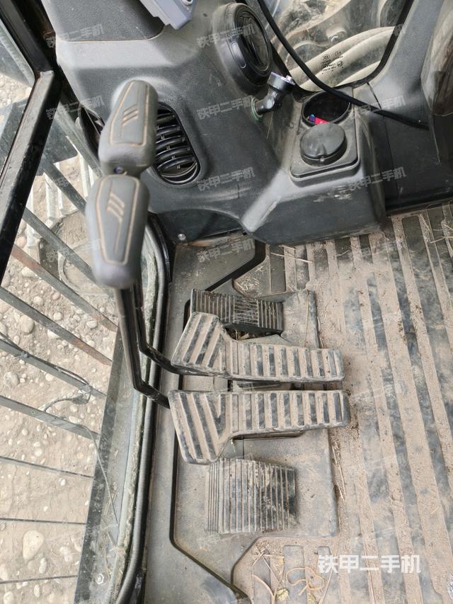 后窗玻璃角標(biāo)（駕駛室部分）