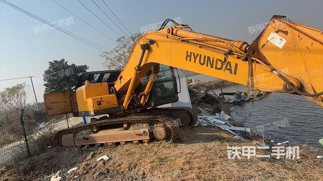 整機右后45°(整機外觀) 整機右后45°(整機外觀)