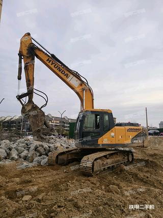 現(xiàn)代R215VS挖掘機(jī)