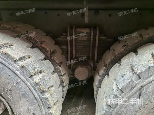 整機(jī)右側(cè)（設(shè)備外觀及核心部件）