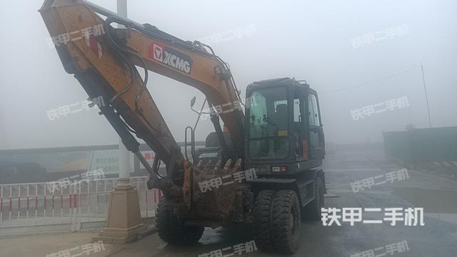 驾驶室顶部（整机外观）