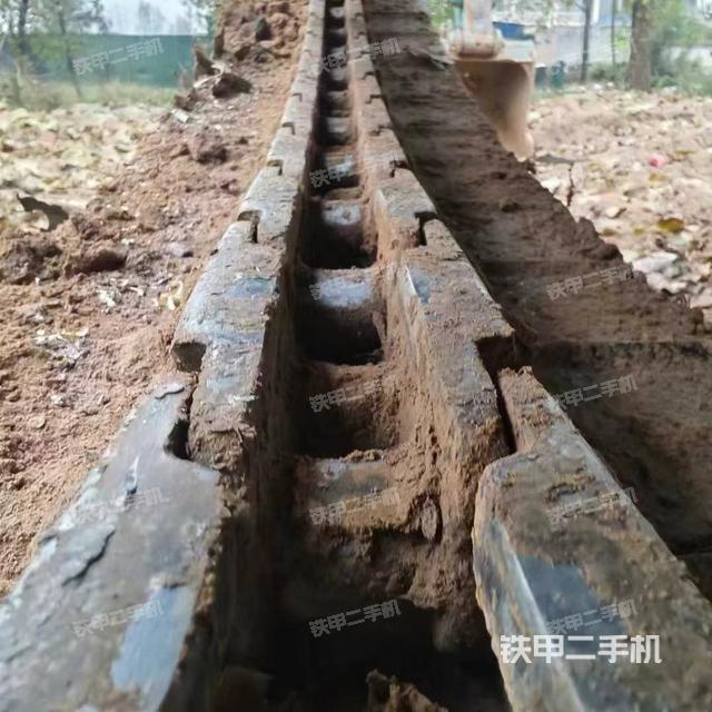 單側(cè)履帶整體（整機外觀）