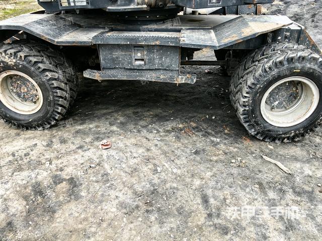 左側(cè)履帶整體?（行走機構(gòu)）