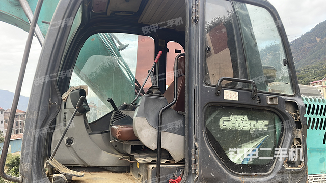 驾驶室整体（整机外观）