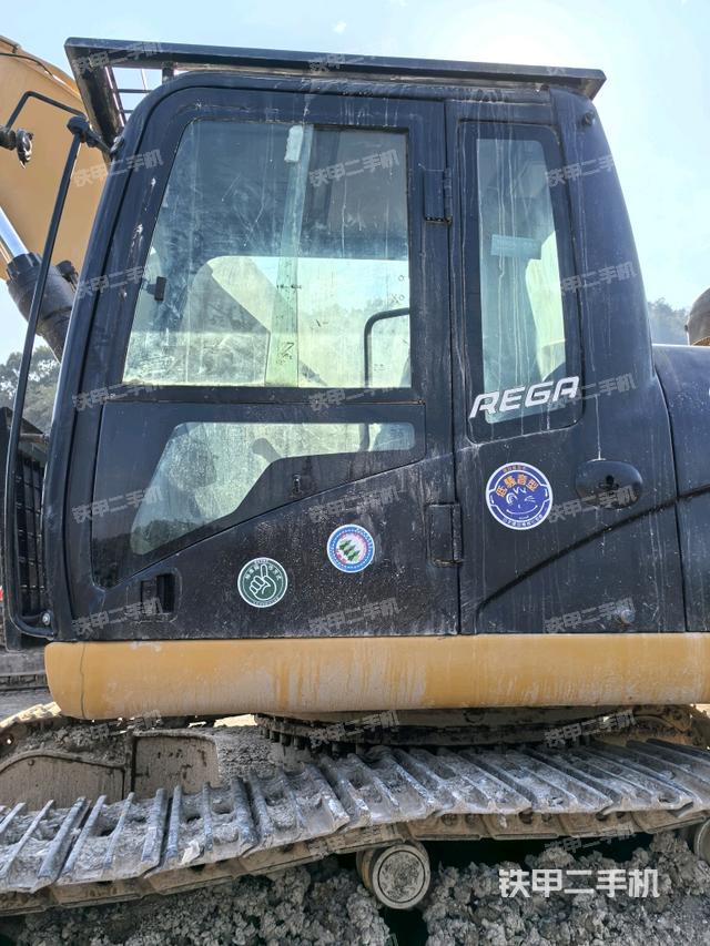 駕駛室正側(cè)（駕駛室部分）