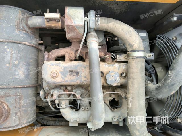 氣門室蓋螺絲特寫（上車部件）