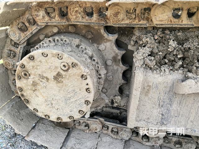 右驅(qū)動輪（行走機(jī)構(gòu)）