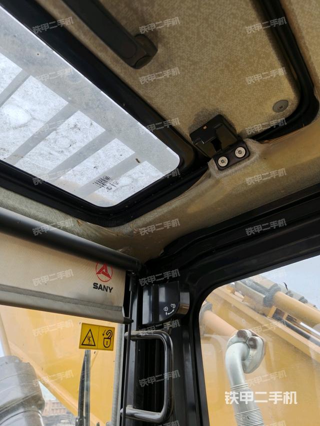 右側(cè)玻璃角標(biāo)（駕駛室部分）