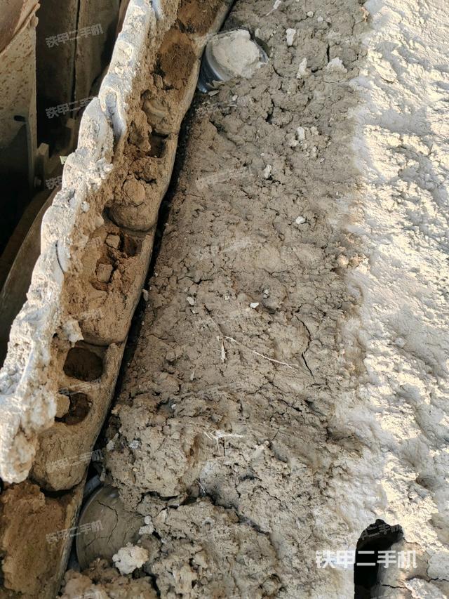 右側(cè)行走馬達蓋板（行走機構(gòu)）