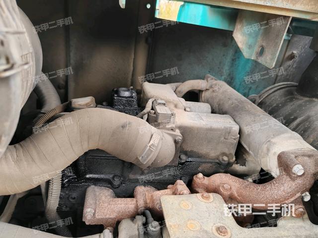 發(fā)動(dòng)機(jī)室（上車部件）