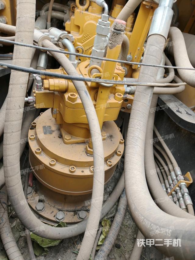 回轉(zhuǎn)馬達(dá)（上車部件）