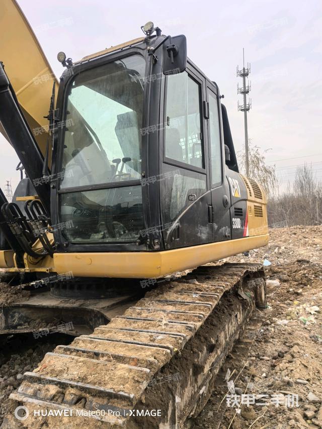 駕駛室整體(整機(jī)外觀) 駕駛室整體(整機(jī)外觀)