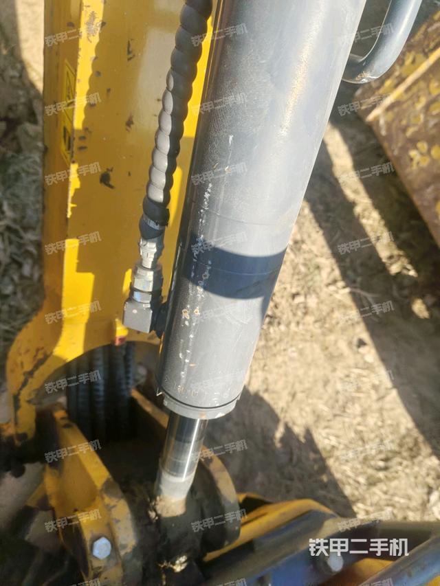 大臂背部俯視（工作和回轉(zhuǎn)裝置）