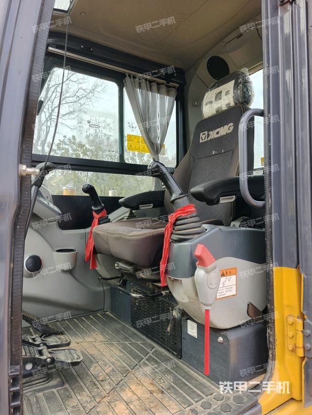 座椅后部（駕駛室部分）