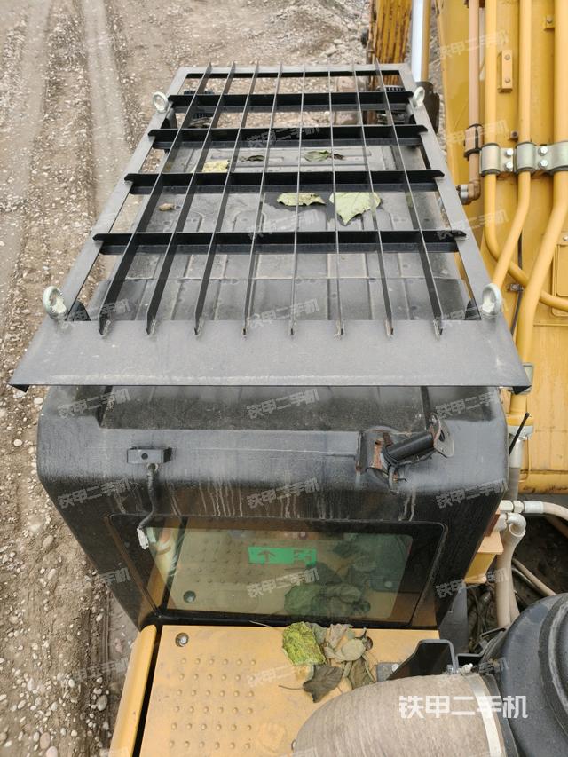 發(fā)動(dòng)機(jī)室（上車部件）