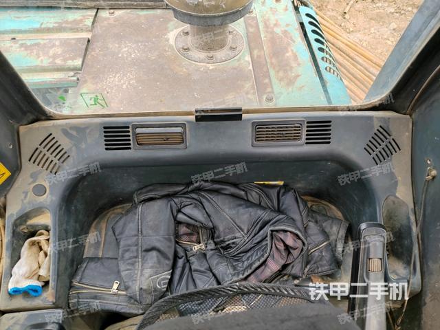 座椅后部（駕駛室部分）