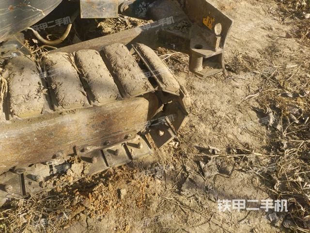 左驅(qū)動輪（行走機(jī)構(gòu)）