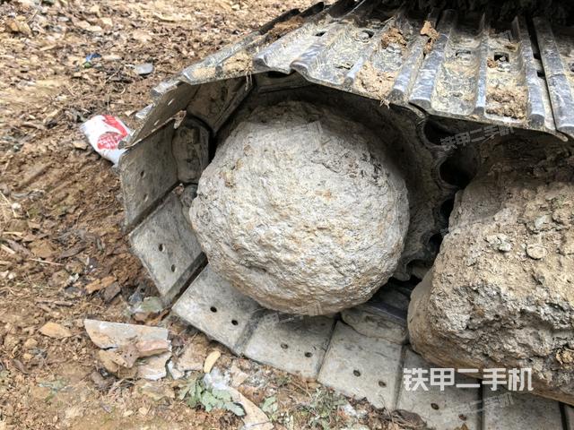 右驅(qū)動輪(行走機構(gòu)) 右驅(qū)動輪(行走機構(gòu))