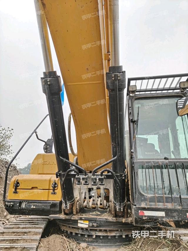 大臂根部?斜視（工作和回轉(zhuǎn)裝置）