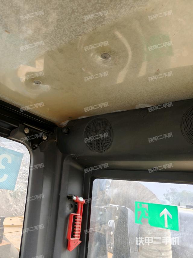 駕駛室左前45度（駕駛室部分）