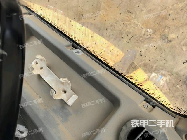 座椅后部(駕駛室部分) 座椅后部(駕駛室部分)