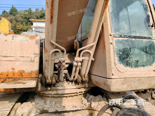 大臂油缸整體?豎拍（工作和回轉(zhuǎn)裝置）