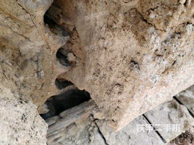 左側(cè)行走馬達蓋板（行走機構(gòu)）