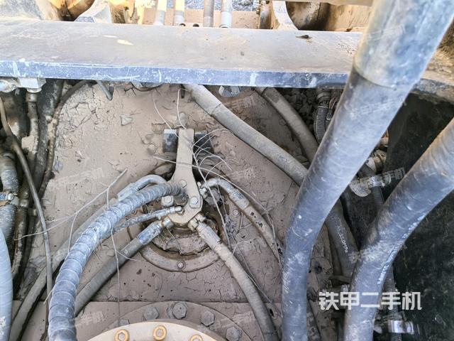 中央回轉(zhuǎn)接頭特寫(上車部件) 中央回轉(zhuǎn)接頭特寫(上車部件)