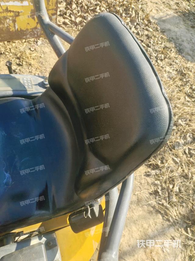 后窗玻璃角標(biāo)（駕駛室部分）