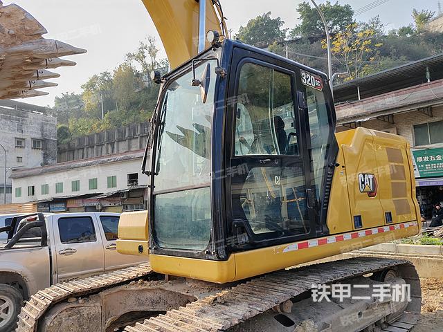 驾驶室顶部（整机外观）