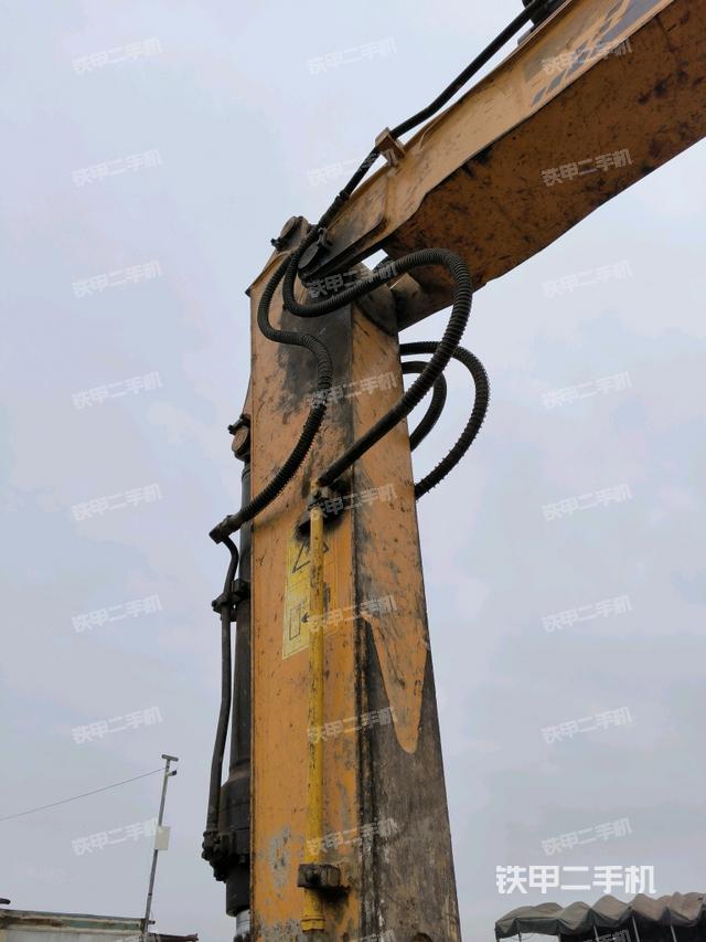 小臂整體左后（工作和回轉裝置）