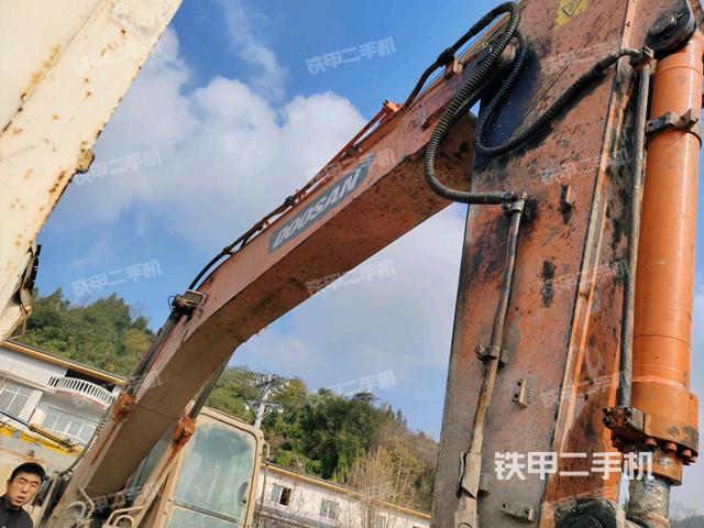 大臂整體?右側(cè)（工作和回轉(zhuǎn)裝置）