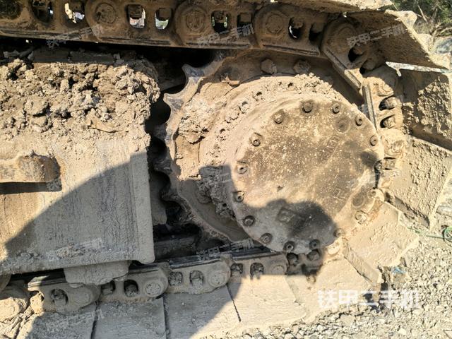 左側(cè)行走馬達(dá)蓋板（行走機(jī)構(gòu)）