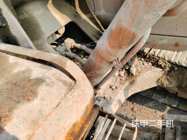 鏟斗右后整體（工作和回轉(zhuǎn)裝置）