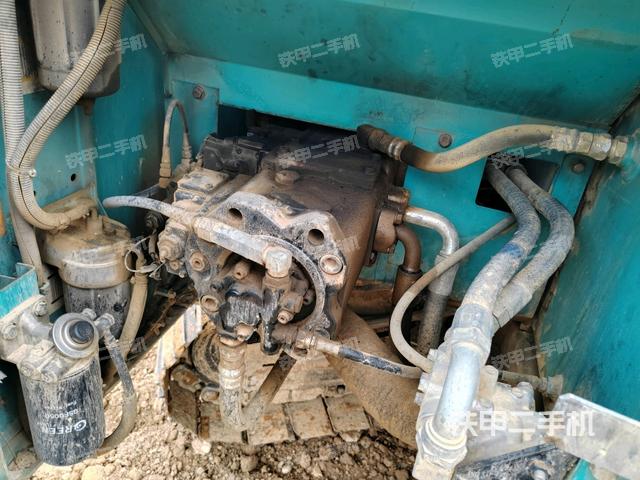 液壓泵斜45?左（大件艙室）