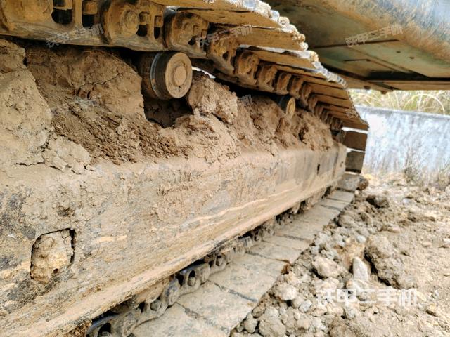 右驅動輪（行走機構）