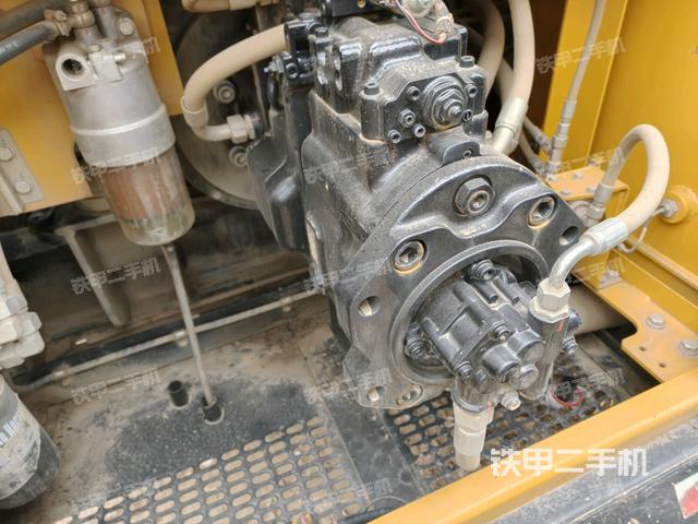 液壓泵斜45?左（大件艙室）