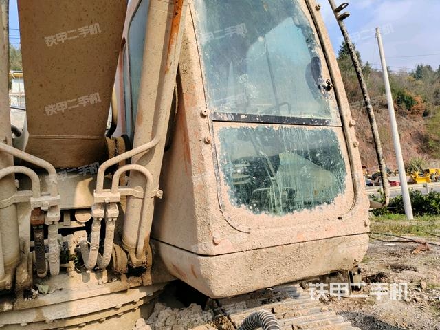 大臂根部?斜視（工作和回轉(zhuǎn)裝置）