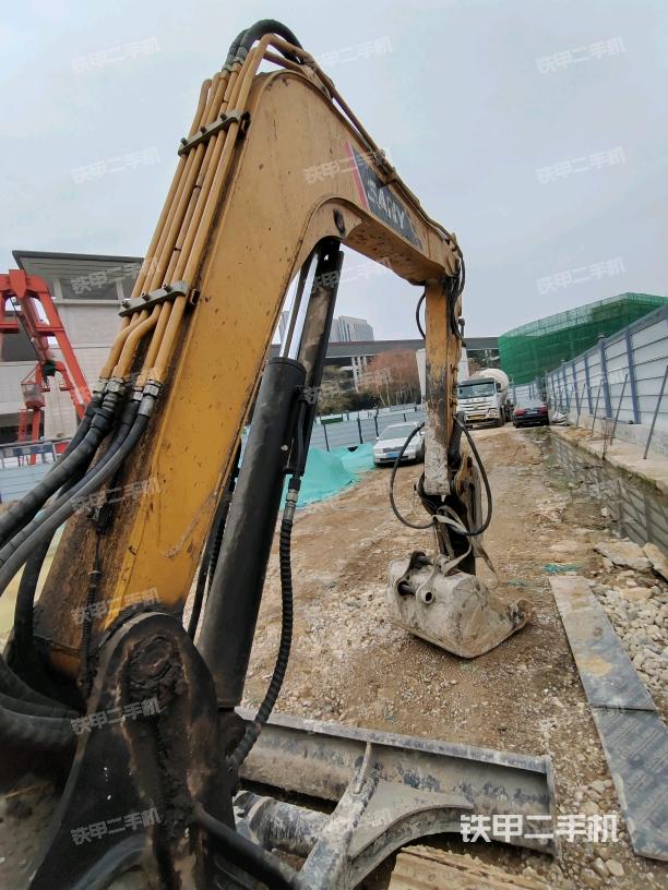 大臂背部俯視（工作和回轉(zhuǎn)裝置）