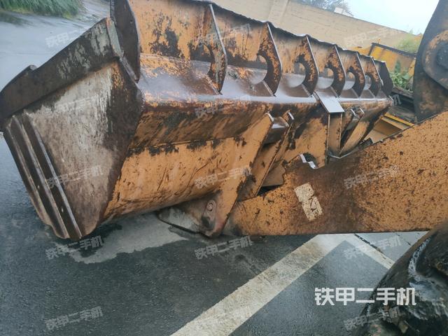 工作裝置整體（整機(jī)外觀及大件）