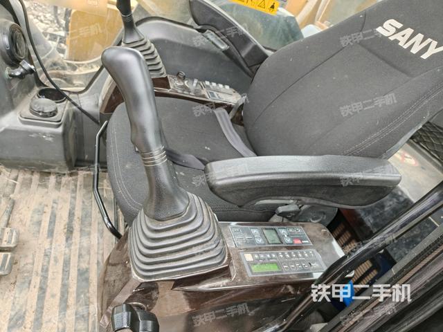 座椅后部（駕駛室部分）