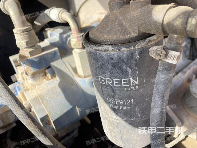 液壓泵艙室正面整體(整機(jī)外觀) 液壓泵艙室正面整體(整機(jī)外觀)