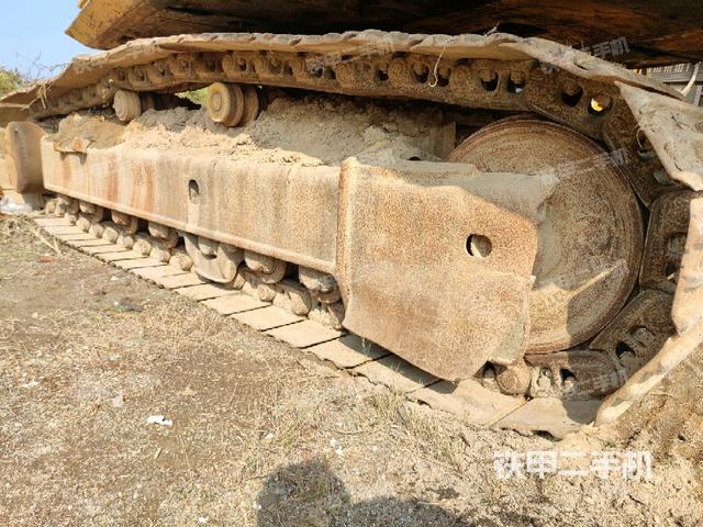 單側(cè)履帶整體（整機(jī)外觀）