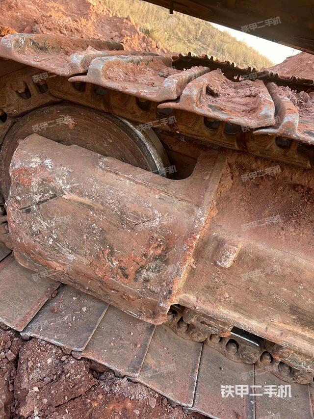 左側(cè)履帶整體?（行走機(jī)構(gòu)）