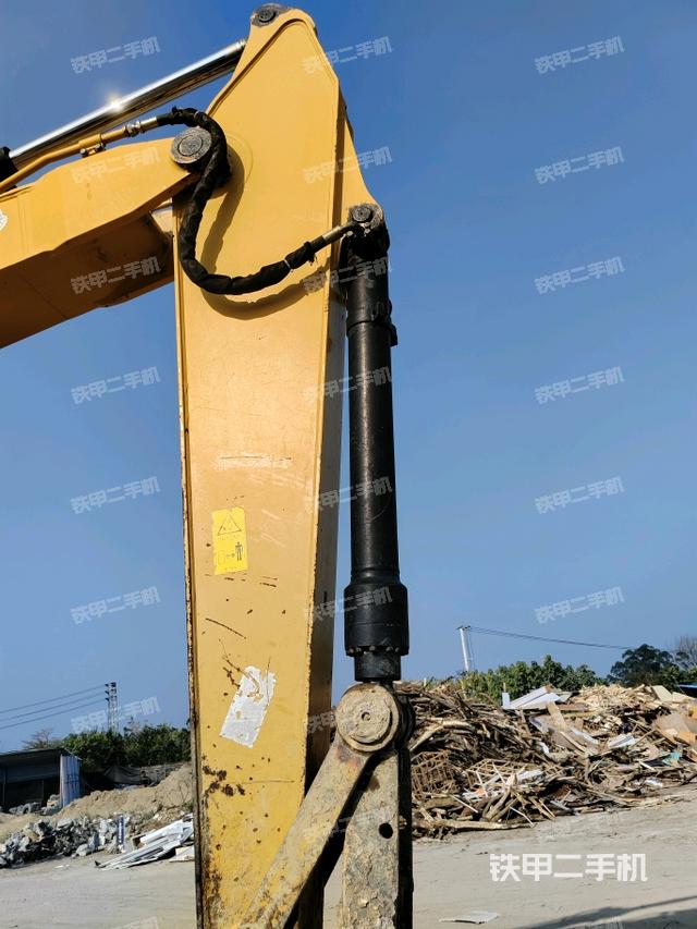 小臂整體左后（工作和回轉(zhuǎn)裝置）