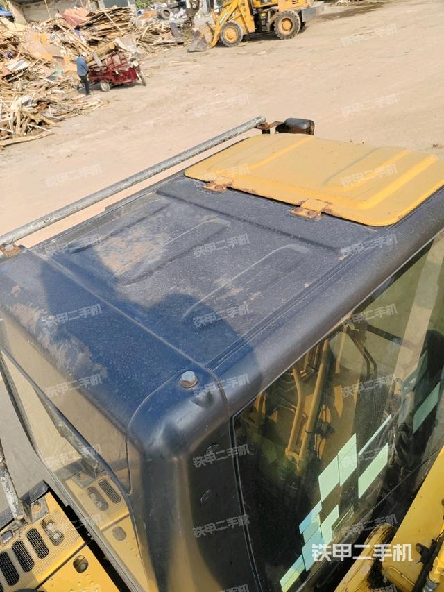 駕駛室頂部俯視（上車部件）